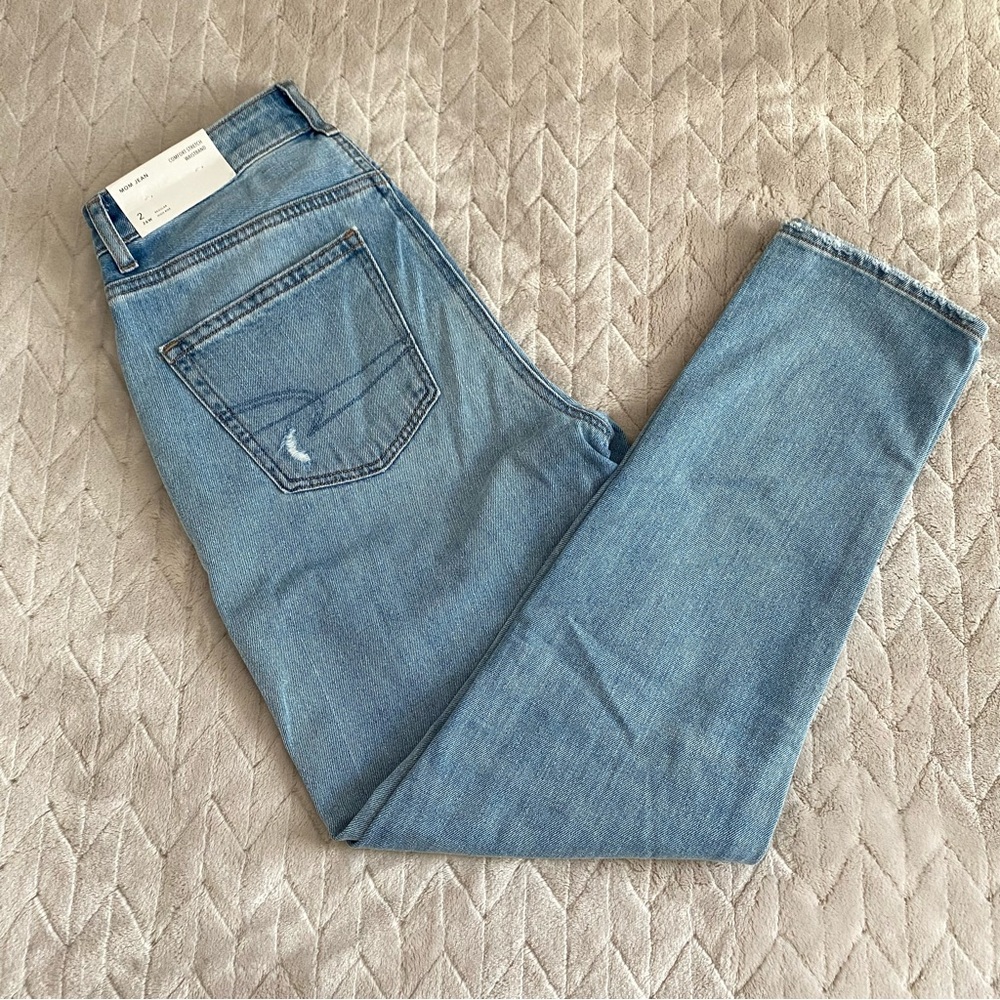 american eagle • ripped mom jeans | 2 - Picture 3 of 8